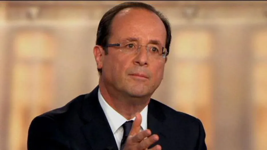 Video Hollande v debatě kritizoval vládu Sarkozyho