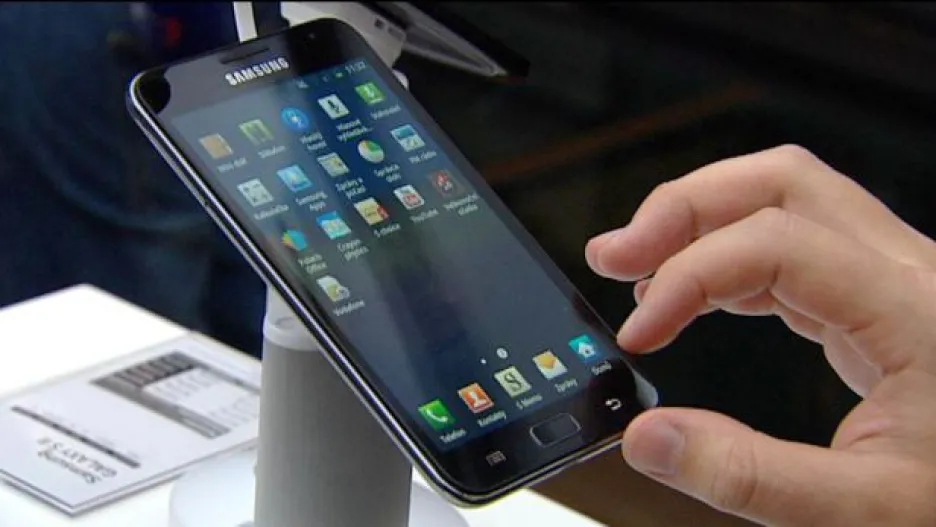 Video Ekonomika ČT24: Dohoda mezi Applem a Samsungem