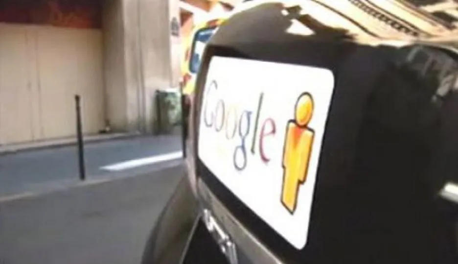 Video ÚOOÚ povolil Googlu mapování ulic