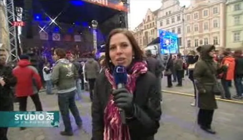 Video Petra Schubertová informuje ze Staroměstského náměstí