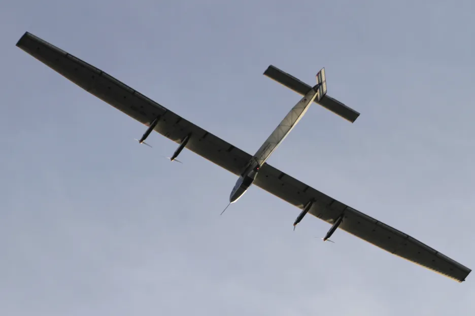 Video Solar Impulse se vydal na rizikovou cestu přes Pacifik