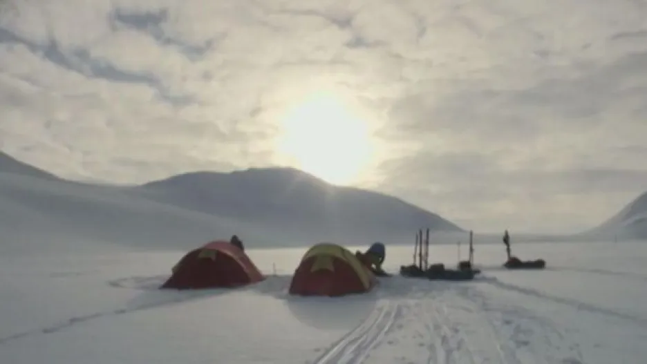 Video Norští studenti byli nejmladší expedicí v historii Severního pólu