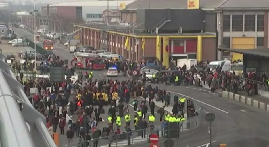 Video BEZ KOMENTÁŘE: Bruselské útoky