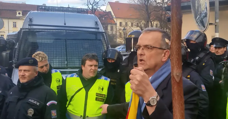 Video Proslov Miroslava Kalouska po zákazu vstupu na Hradčanském náměstí