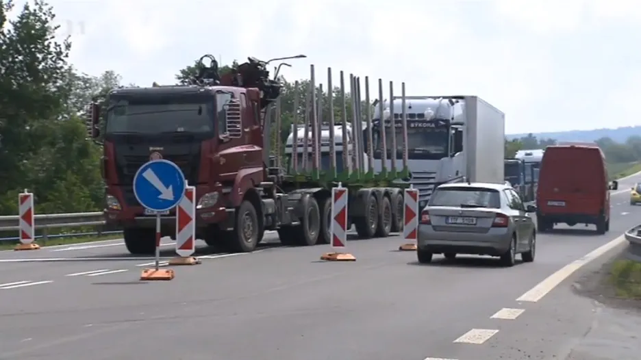 Video Dopravní komplikace mezi Ostravou a Opavou