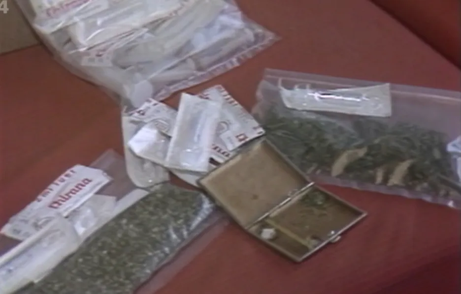 Video Kriminalisté našli v bytě vybavení pro výrobu drog