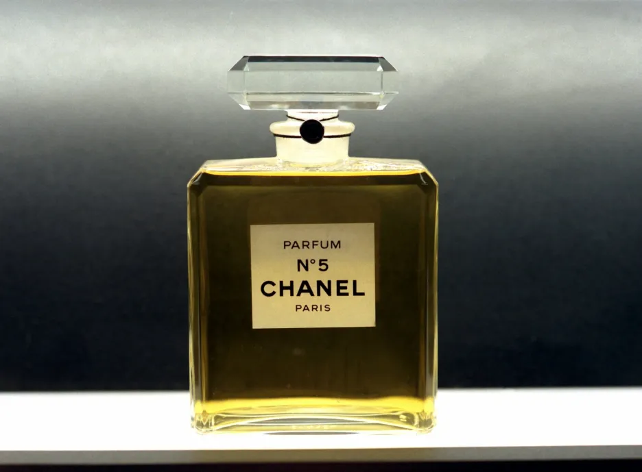 Video Události, komentáře: Chanel No.5 slaví sto let