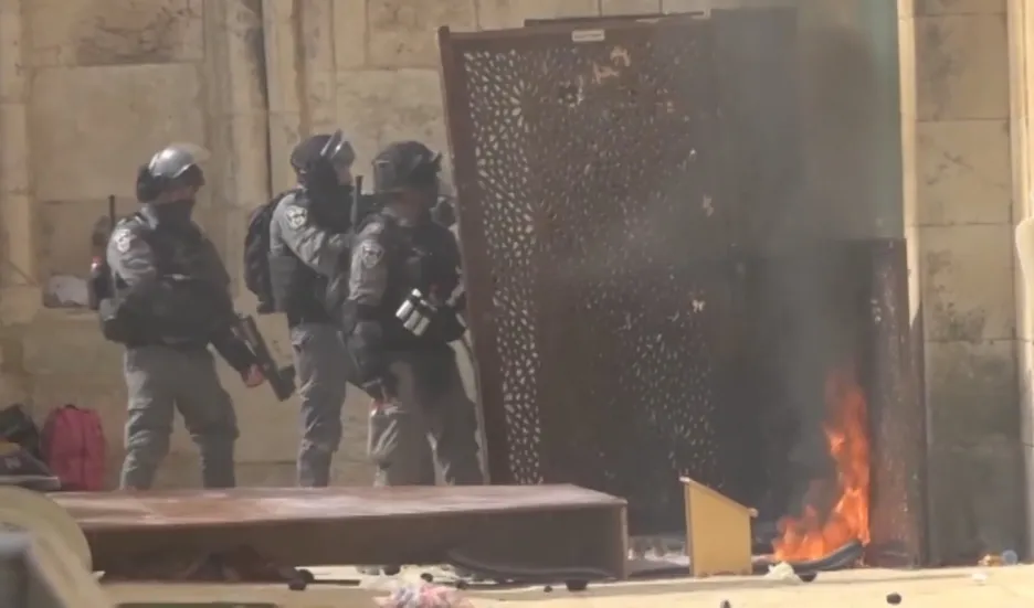 Video Napětí mezi Izraelci a Palestinci dál stoupá. Jeruzalém otřásly další vlny tvrdých střetů