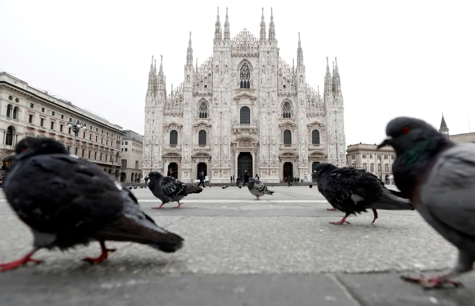 Milánské náměstí Piazza Duomo