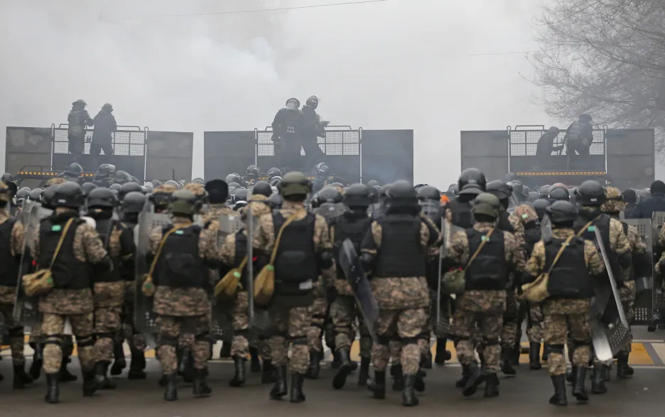 Policie zasahuje proti demonstracím v Almaty