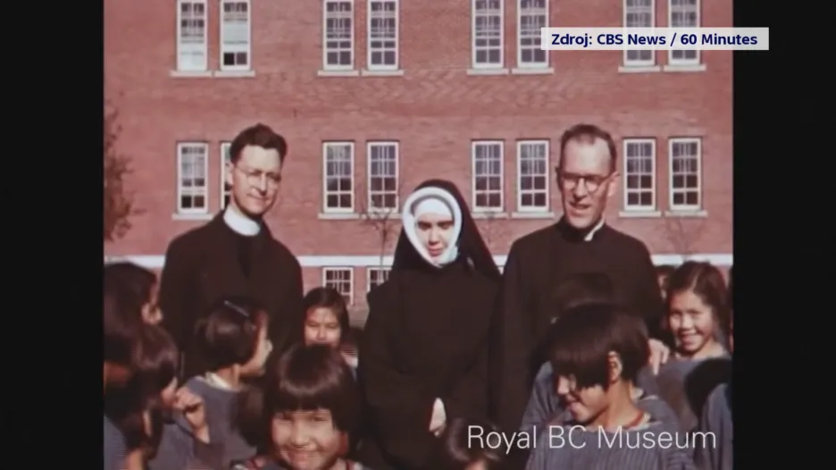 Kněží s dětmi kanadských původních obyvatel
