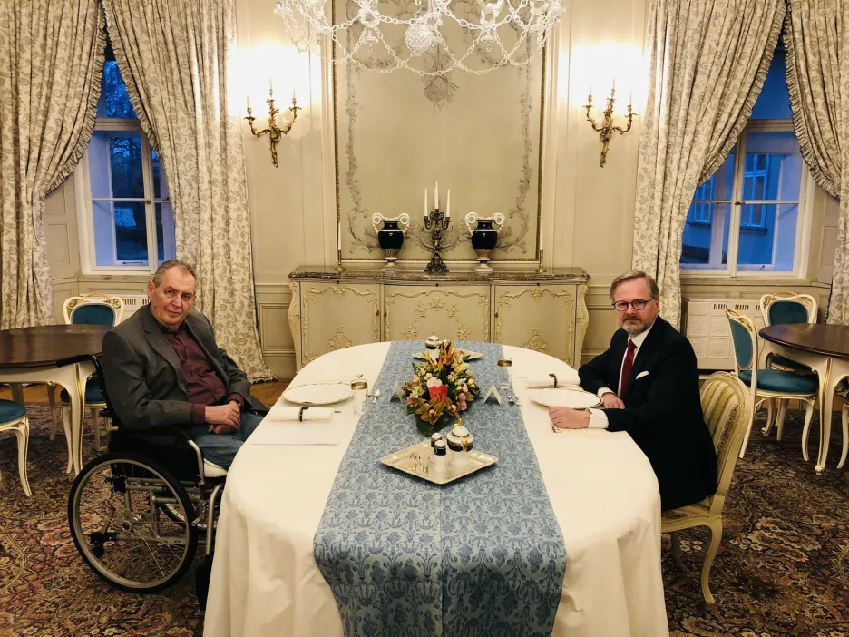 Premiér Petr Fiala na jednání s prezidentem Milošem Zemanem
