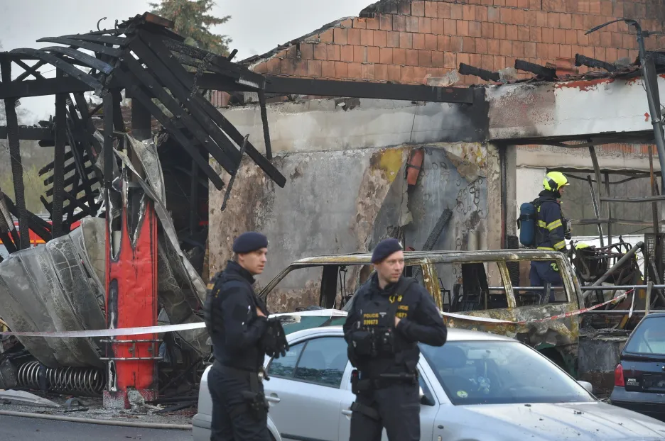 Požár supermarketu v Chodově na Sokolovsku