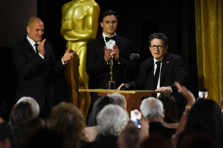 Michael J. Fox při přebírání čestného Oscara