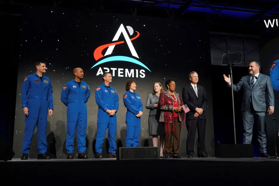 NASA oznámila jména členů posádky mise Artemis II 