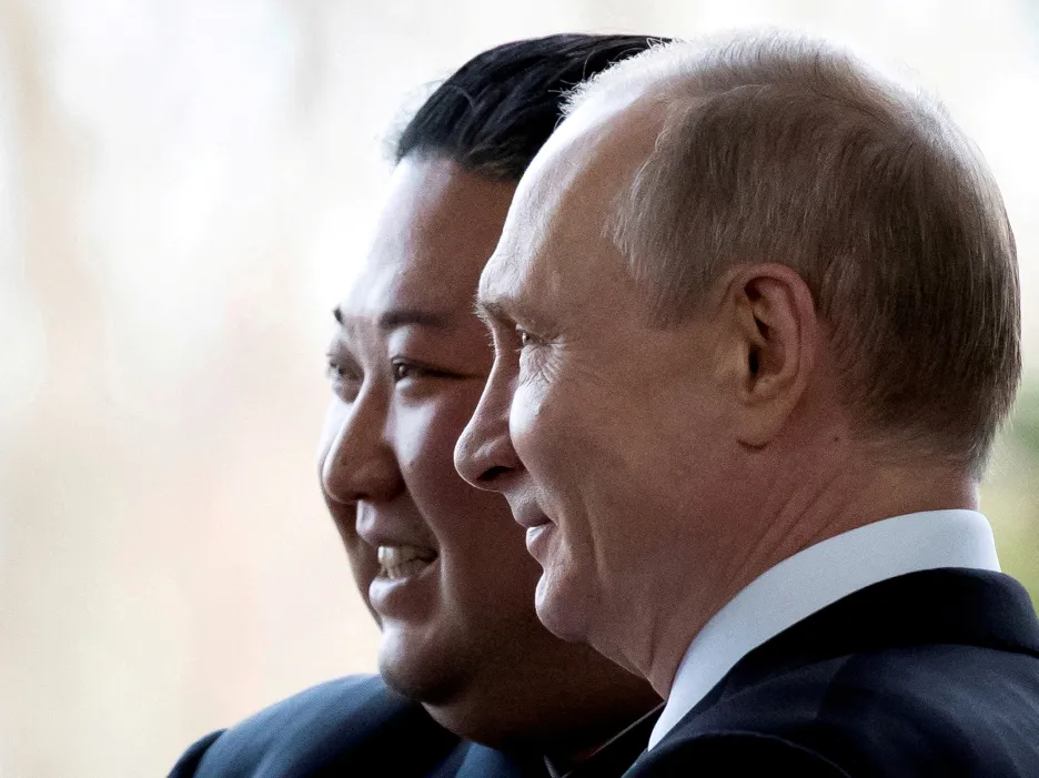 Kim Čong-un s Vladimirem Putinem v roce 2019 ve Vladivostoku