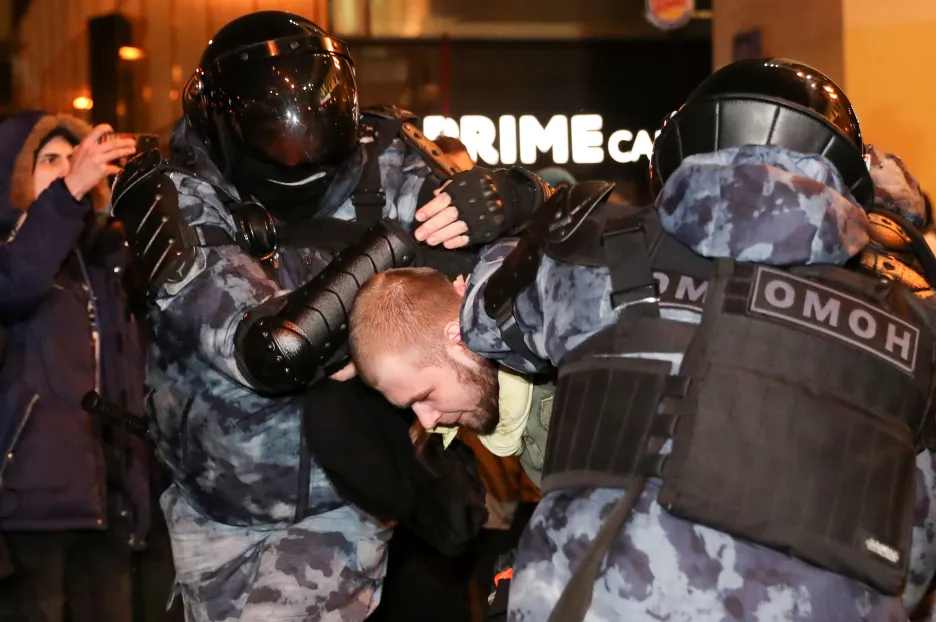 Zásah proti demonstraci za Navalného
