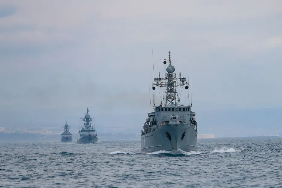 Ruské námořní cvičení v Černém moři 14. dubna 2021