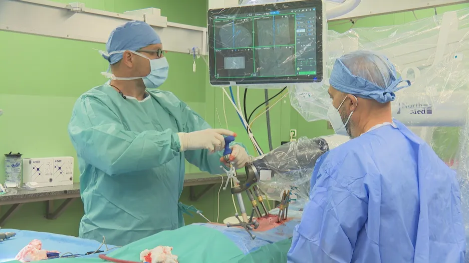 Robot na operace v Ústřední vojenské nemocnici 