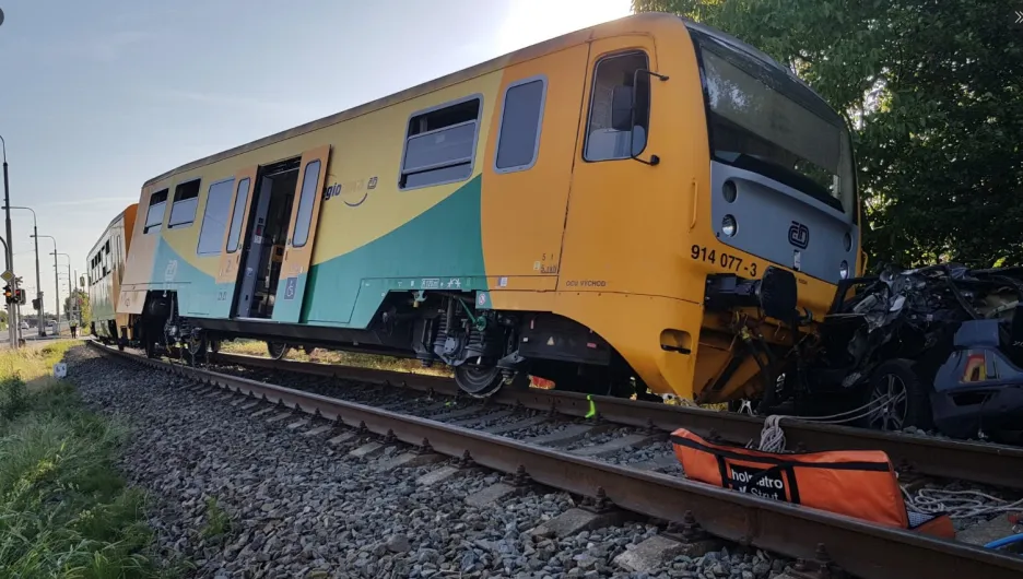 Nehoda vlaku a osobního auta ve Zlíně
