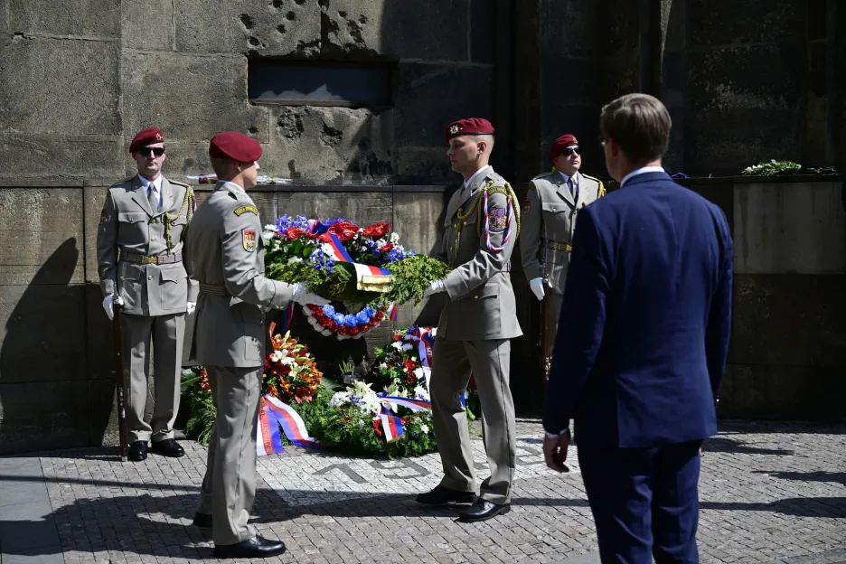 Pietní akt k uctění památky československých parašutistů při příležitosti 81. výročí atentátu na zastupujícího říšského protektora Reinharda Heydricha