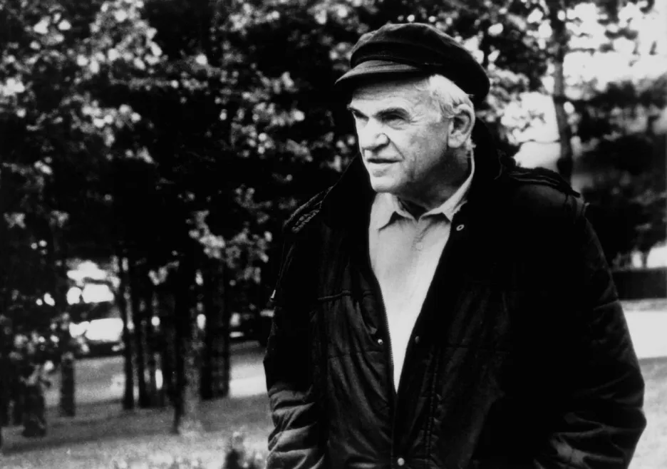 Zemřel spisovatel a básník Milan Kundera 