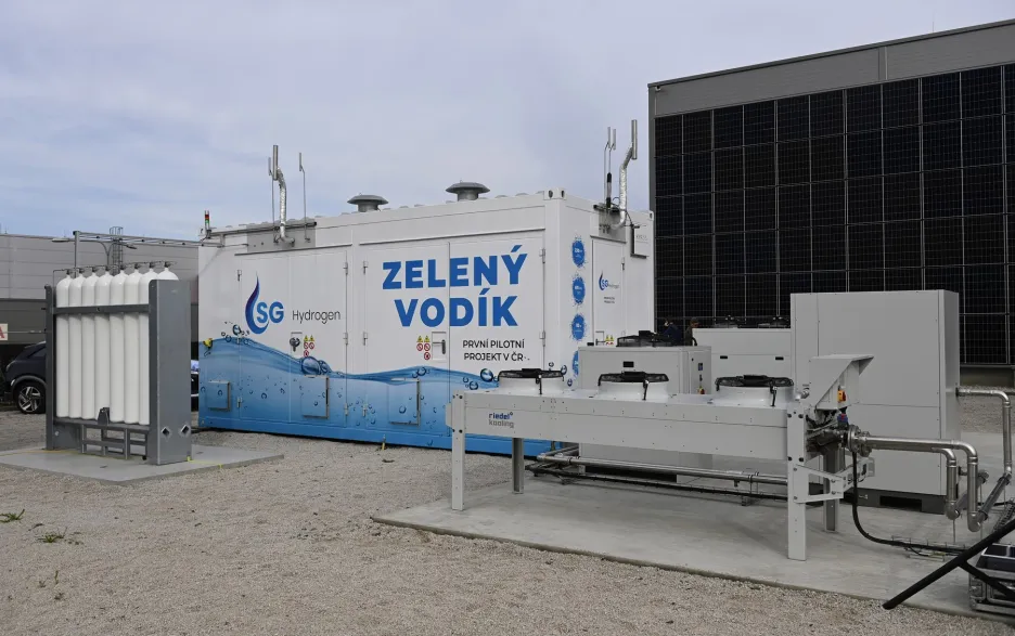 První průmyslový elektrolyzér na zelený vodík v Česku