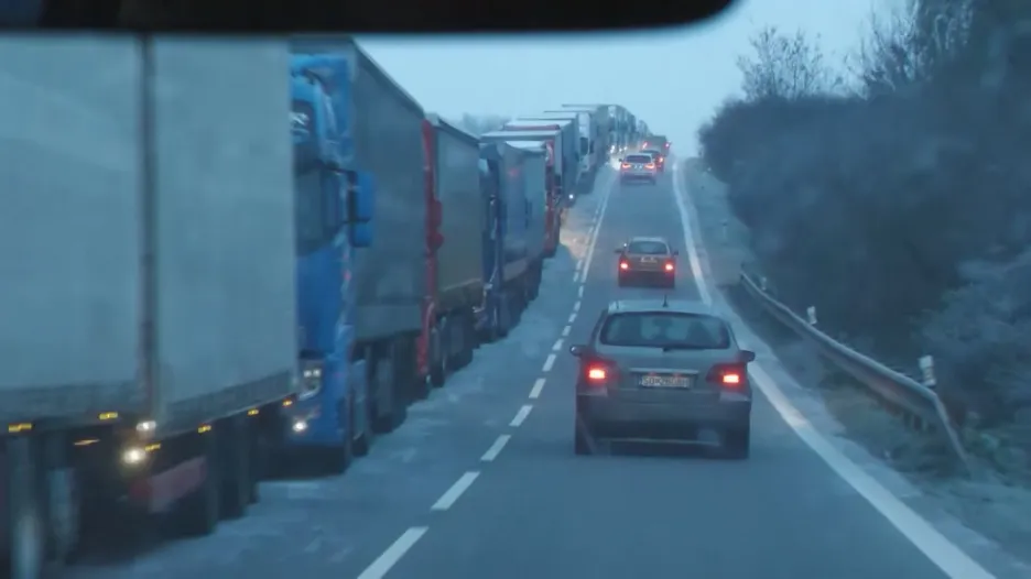 Kolona kamionů na polsko-ukrajinské hranici
