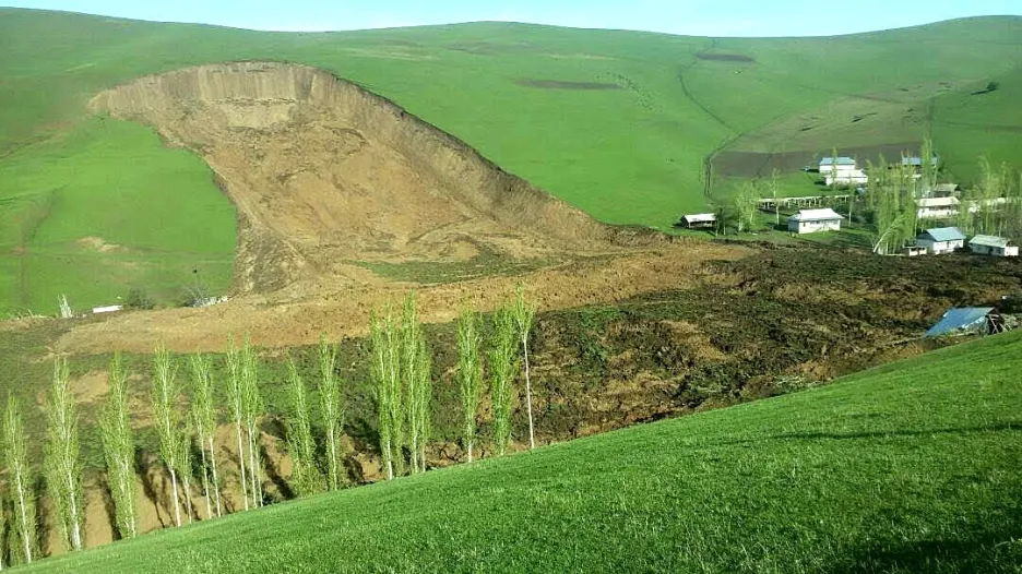 Sesuv půdy v Kyrgyzstánu