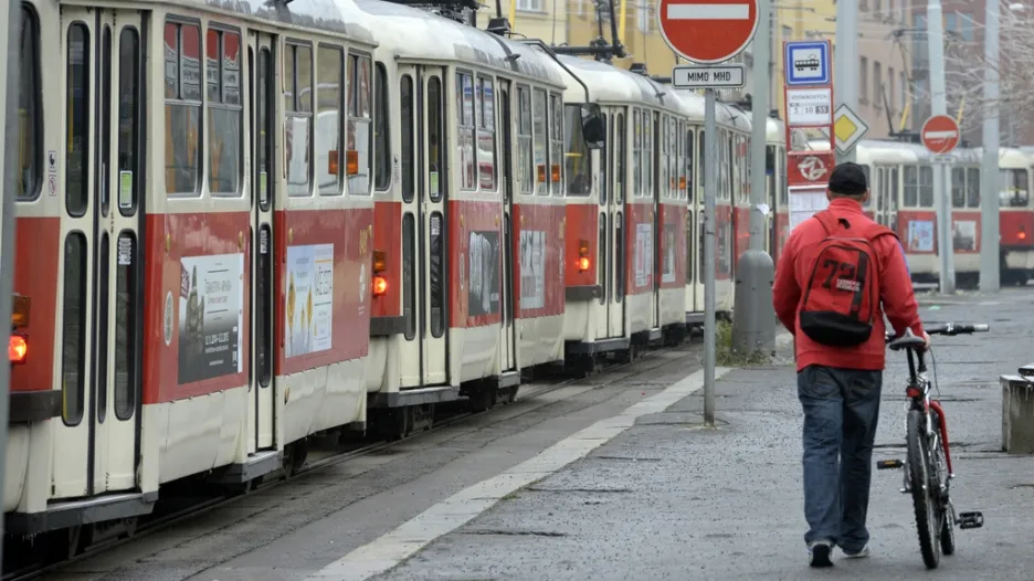 Odstavené tramvaje v pražské Zenklově ulici