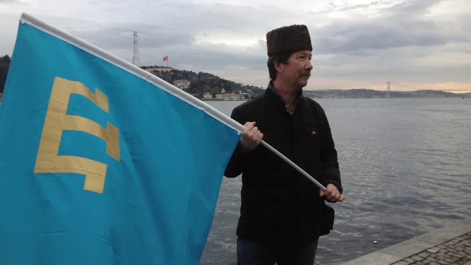 Protest krymských Tatarů proti ruské anexi