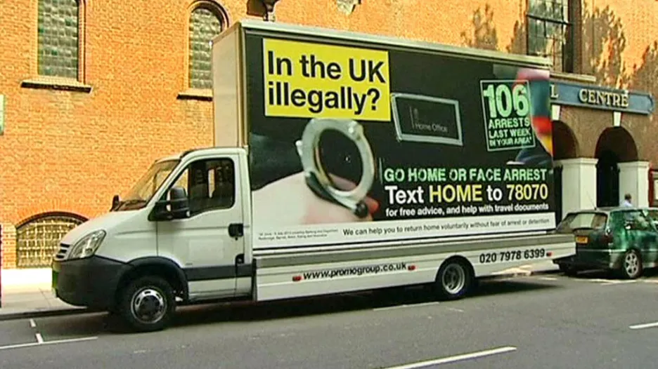 Jsi v Británii ilegálně? Jdi domů, nebo tě zatkneme!