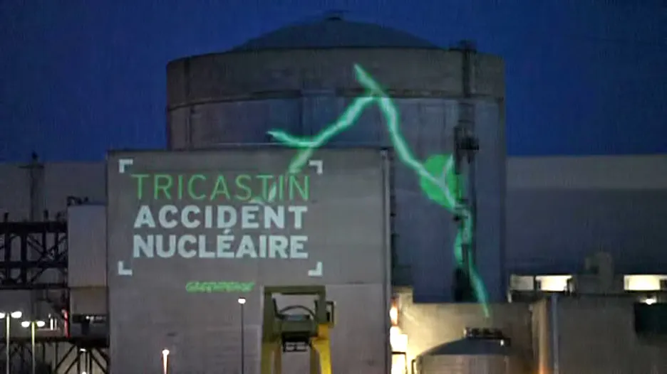 Protest Greenpeace proti elektrárně Tricastin