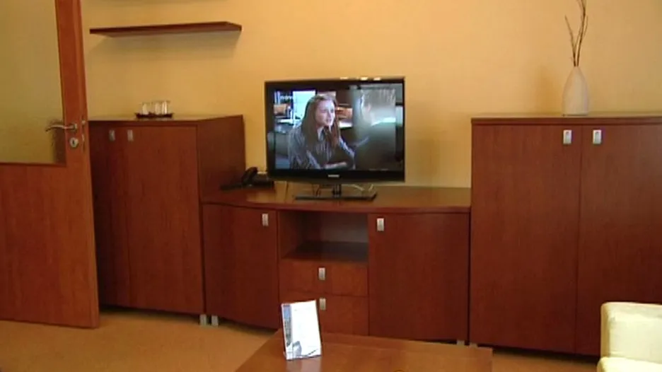 Lázeňský pokoj vybavený televizí