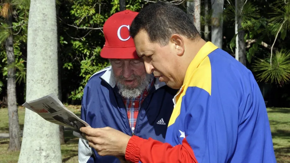 Hugo Chávez s Fidelem Castrem