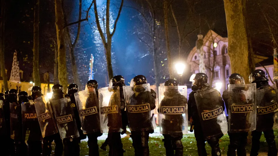 Slovinská policie zasahuje proti demonstrantům