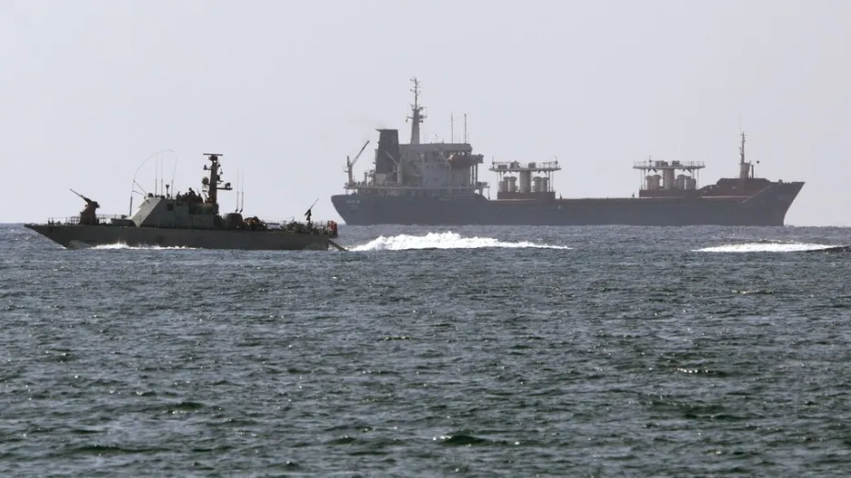 Izraelci zasáhli proti lodi mířící do Gazy
