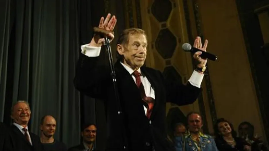Václav Havel na premiéře filmu Odcházení