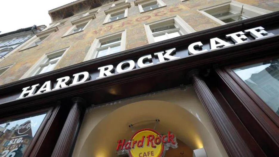 Hard Rock Café Praha se ukrývá pod domem U Rotta