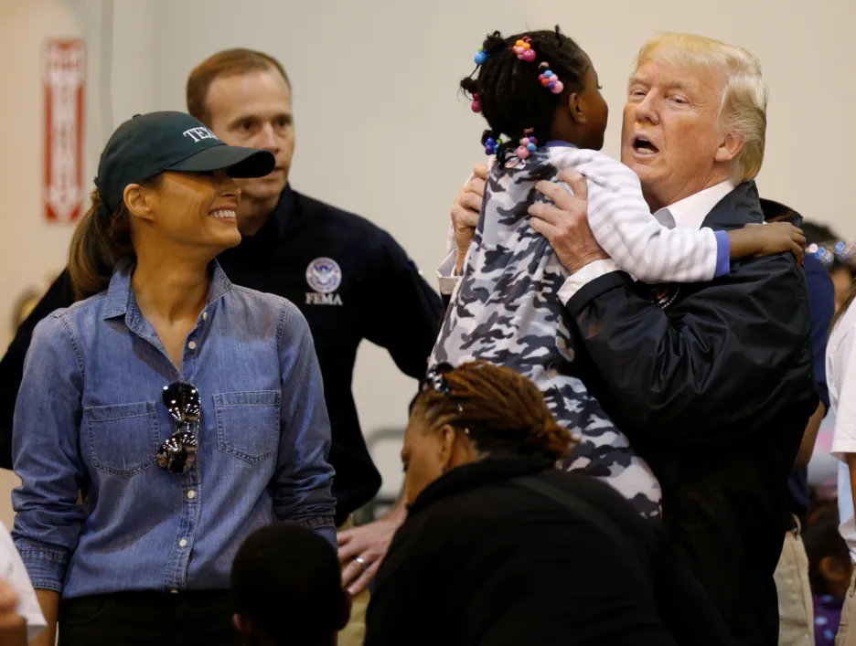 Americký prezident Donald Trump se setkal s oběťmi hurikánu Harvey