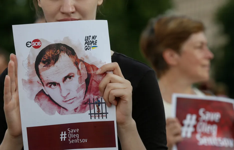 Demonstrace za propuštění Sencova a dalších v Rusku vězněných Ukrajinců v centru Kyjeva (červenec 2018)