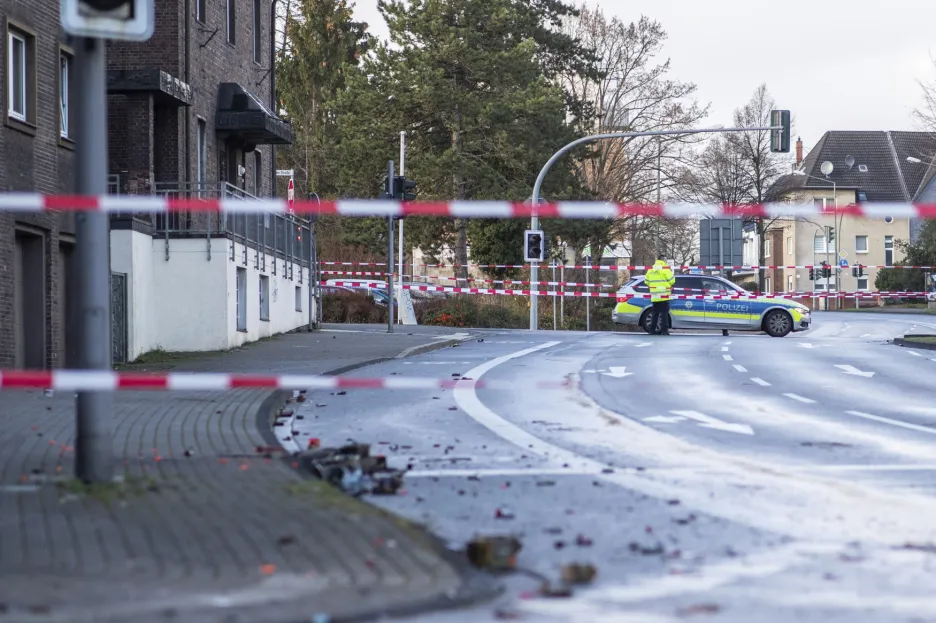 Policie v německém Bottropu, kde muž najel do lidí