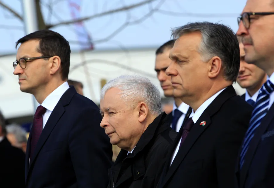 Mateusz Morawiecki, Jaroslaw Kaczyński a Viktor Orbán