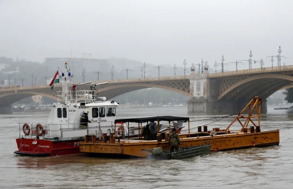Záchranné práce na Dunaji