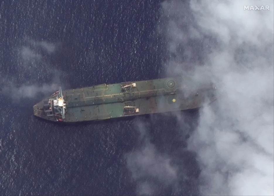 Sateltní snímek, který má ukazovat íránský tanker Adrian Darya 1 u syrského přístavu Tartús