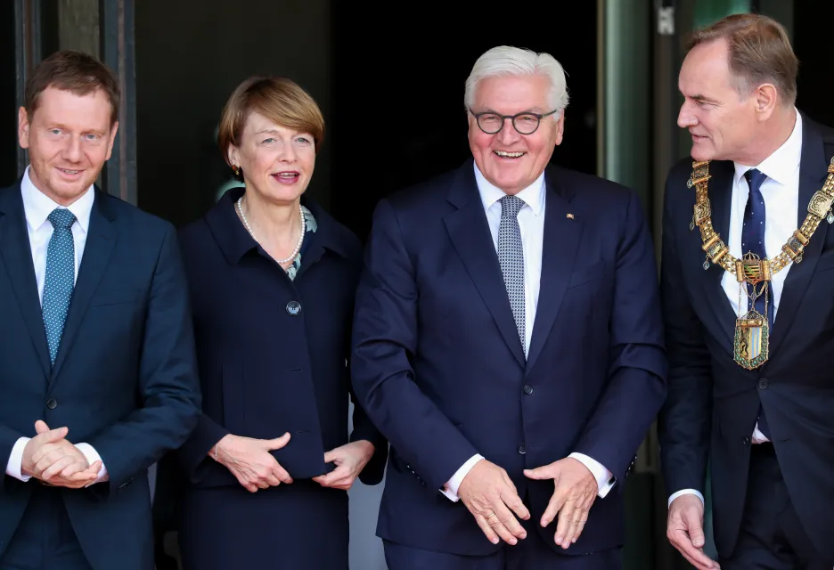 Frank-Walter Steinmeier (druhý zprava) na oslavách 30 let svobody