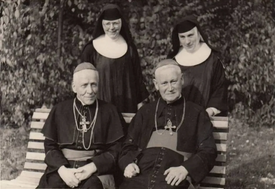 Beran a Skoupý se sestrami: vlevo Alena Chromčáková, vpravo sestra Konráda