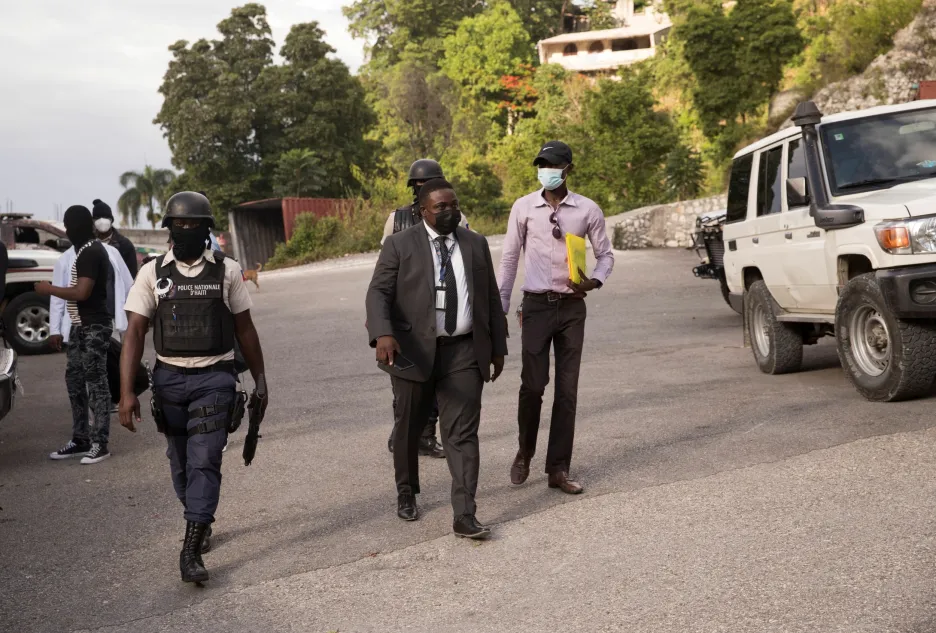 Haitští policisté spolupracují s agenty FBI na vyšetřování vraždy prezidenta Moïseho
