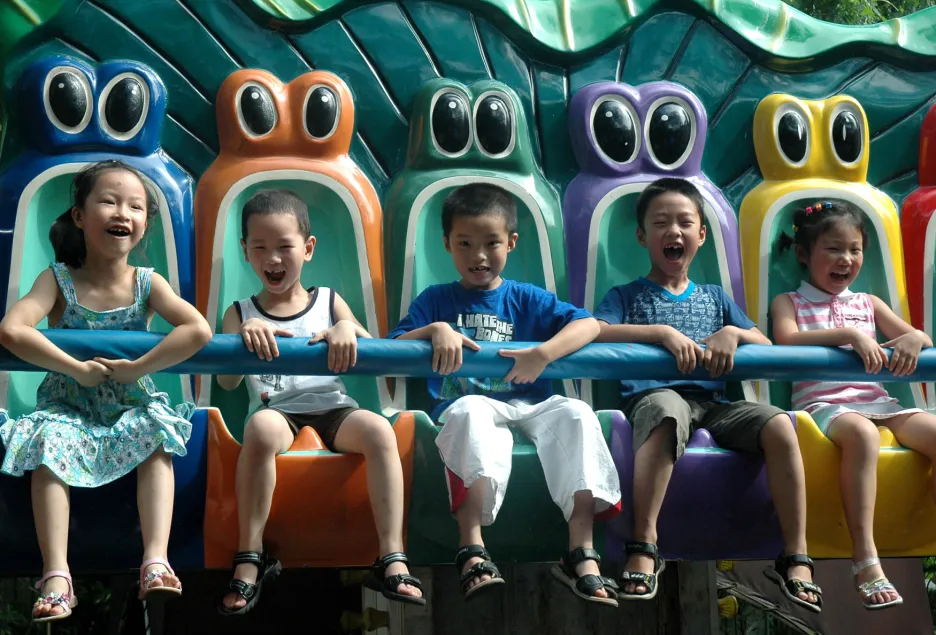 Čínské děti v zábavním parku