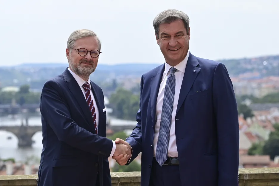 Premiér Petr Fiala (ODS) s bavorským premiérem Markusem Söderem na jednání v Praze